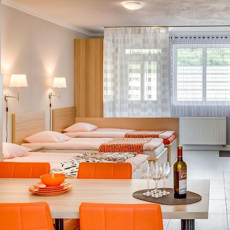 Apartements Studio 964 Líbeznice Kültér fotó