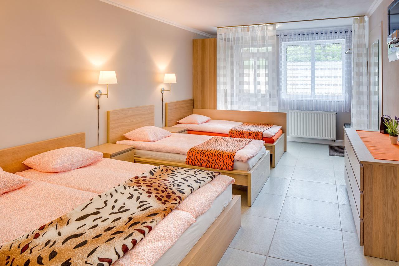 Apartements Studio 964 Líbeznice Kültér fotó