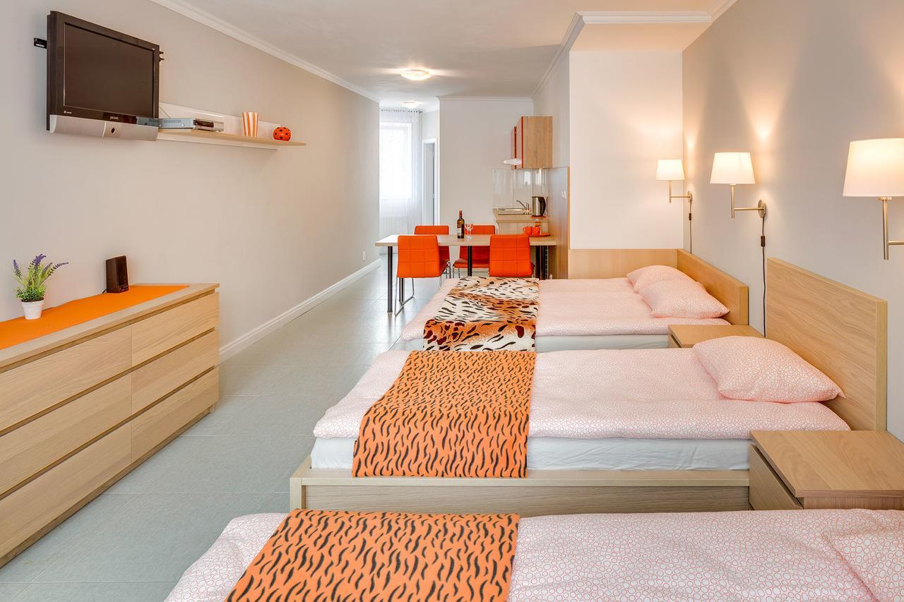 Apartements Studio 964 Líbeznice Kültér fotó